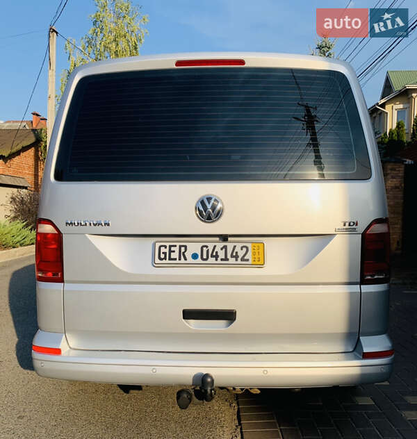 Минивэн Volkswagen Multivan 2016 в Киеве