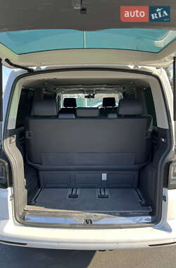 Мінівен Volkswagen Multivan 2013 в 