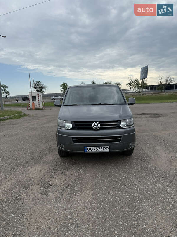 Минивэн Volkswagen Multivan 2010 в Одессе