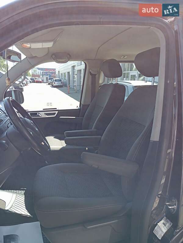 Минивэн Volkswagen Multivan 2011 в Киеве