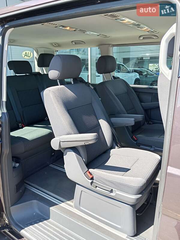 Минивэн Volkswagen Multivan 2011 в Киеве