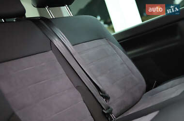Минивэн Volkswagen Multivan 2020 в 