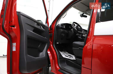 Минивэн Volkswagen Multivan 2020 в 