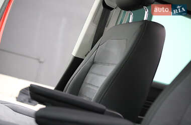 Минивэн Volkswagen Multivan 2020 в 