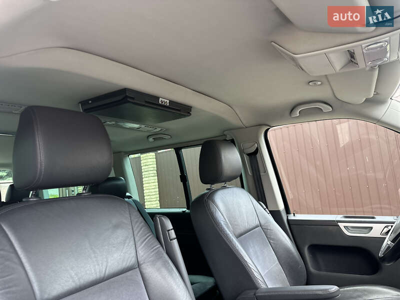 Минивэн Volkswagen Multivan 2015 в Змиеве