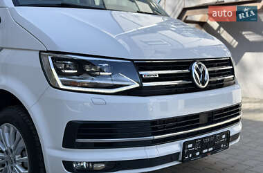 Минивэн Volkswagen Multivan 2016 в 