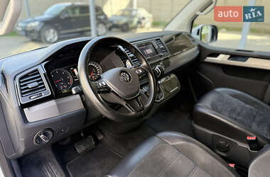 Минивэн Volkswagen Multivan 2016 в 