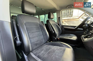 Минивэн Volkswagen Multivan 2016 в 