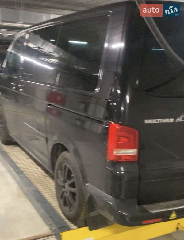 Минивэн Volkswagen Multivan 2008 в Киеве