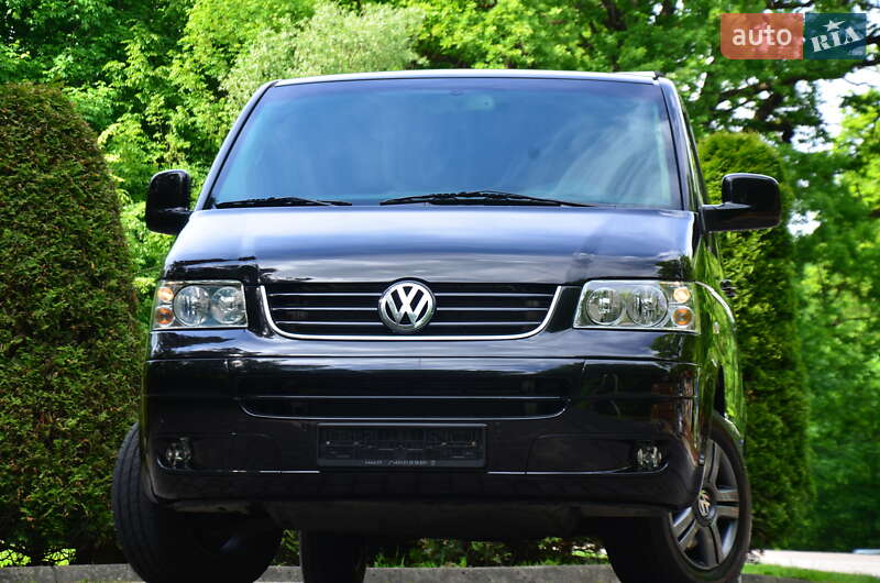 Минивэн Volkswagen Multivan 2008 в Трускавце