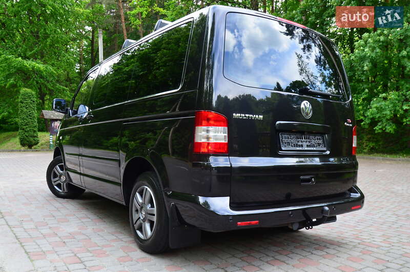 Минивэн Volkswagen Multivan 2008 в Трускавце