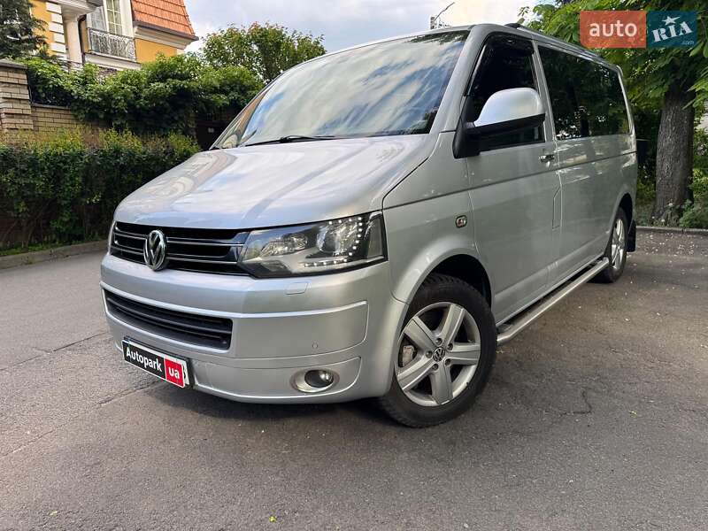 Мінівен Volkswagen Multivan 2012 в Києві