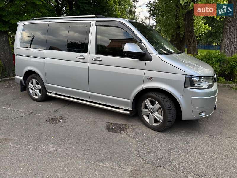 Мінівен Volkswagen Multivan 2012 в Києві