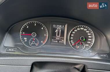 Минивэн Volkswagen Multivan 2012 в 