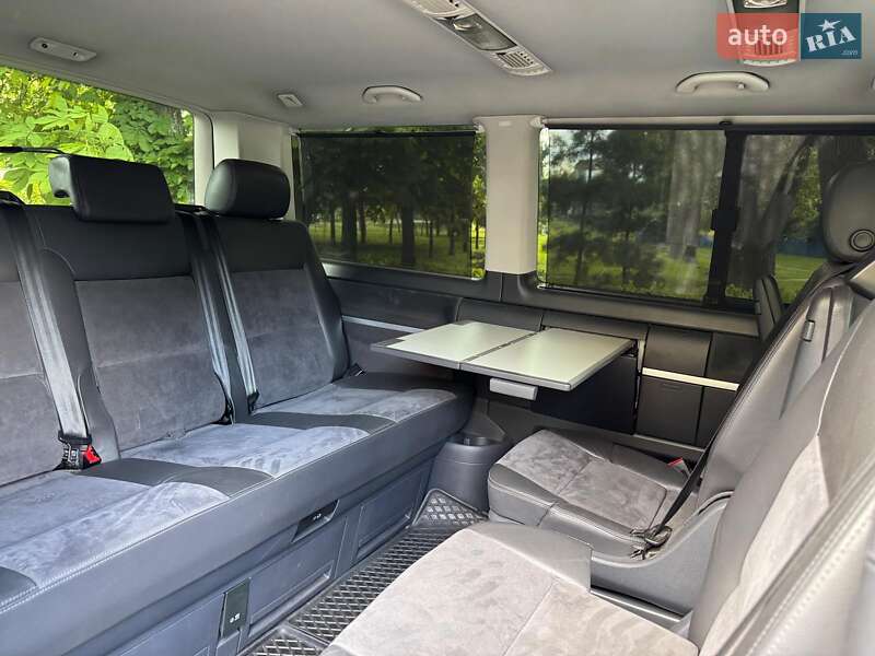 Мінівен Volkswagen Multivan 2012 в Києві