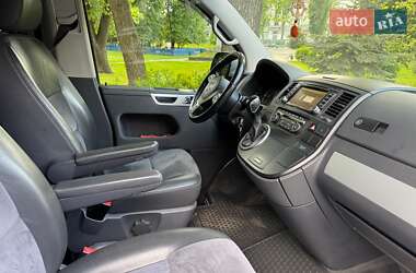 Минивэн Volkswagen Multivan 2012 в 