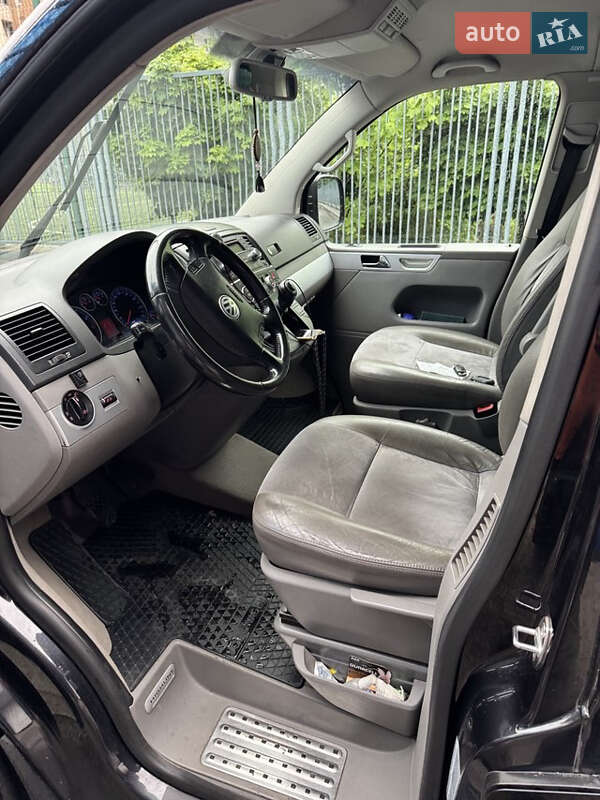 Минивэн Volkswagen Multivan 2008 в Киеве