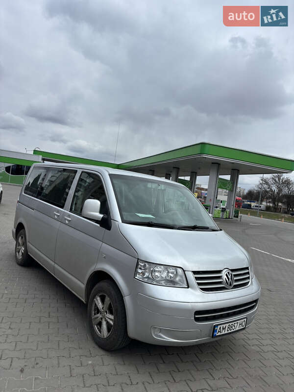 Минивэн Volkswagen Multivan 2005 в Житомире