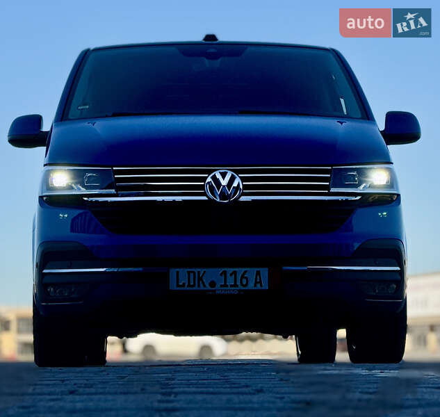 Мінівен Volkswagen Multivan 2020 в Чернівцях