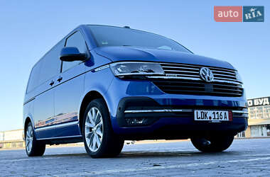 Минивэн Volkswagen Multivan 2020 в 