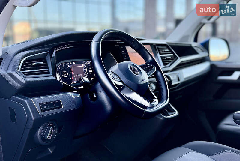 Мінівен Volkswagen Multivan 2020 в Чернівцях