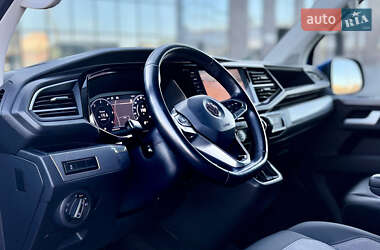 Минивэн Volkswagen Multivan 2020 в 