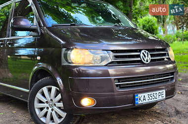 Минивэн Volkswagen Multivan 2010 в 