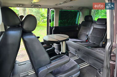 Минивэн Volkswagen Multivan 2010 в 