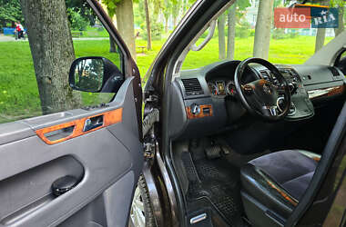 Минивэн Volkswagen Multivan 2010 в 