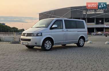 Минивэн Volkswagen Multivan 2012 в 