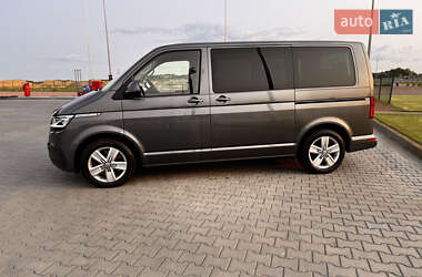 Мінівен Volkswagen Multivan 2022 в 