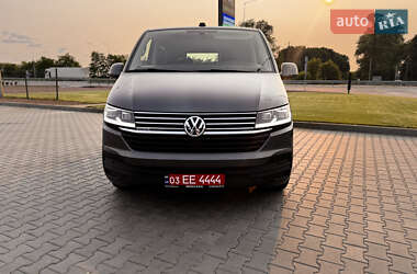 Мінівен Volkswagen Multivan 2022 в 