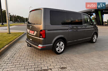 Мінівен Volkswagen Multivan 2022 в 