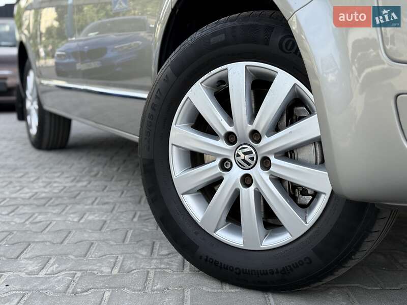 Мінівен Volkswagen Multivan 2011 в Києві