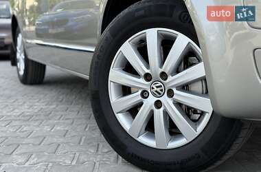 Минивэн Volkswagen Multivan 2011 в 