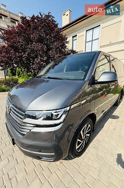 Мінівен Volkswagen Multivan 2024 в 