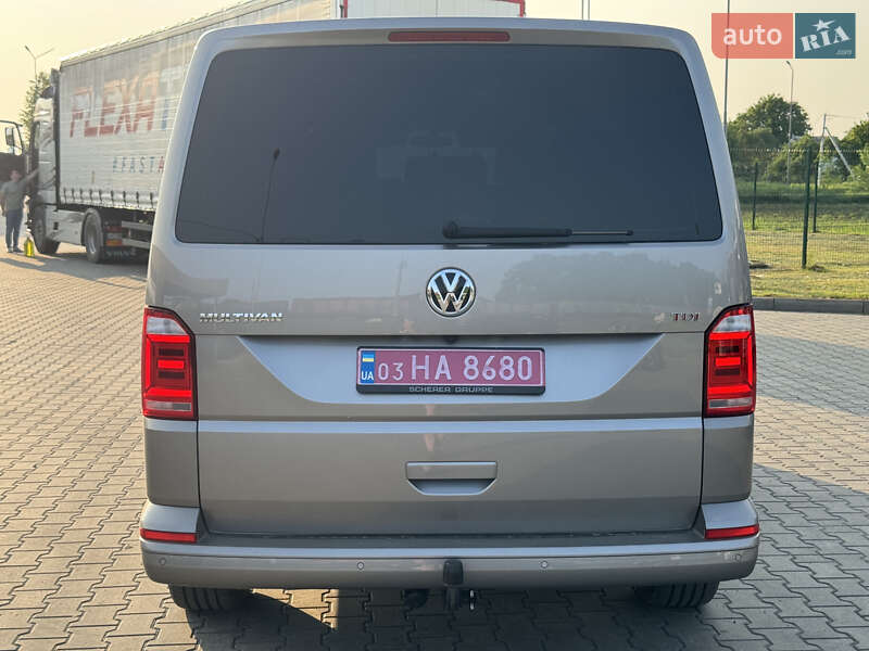 Минивэн Volkswagen Multivan 2018 в Луцке