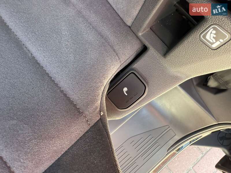 Минивэн Volkswagen Multivan 2023 в Черкассах