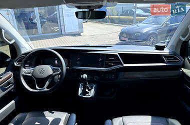 Минивэн Volkswagen Multivan 2023 в 