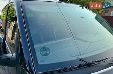 Минивэн Volkswagen Multivan 2009 в 