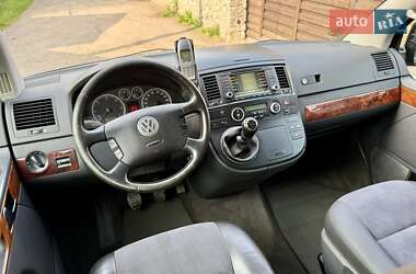 Минивэн Volkswagen Multivan 2009 в 