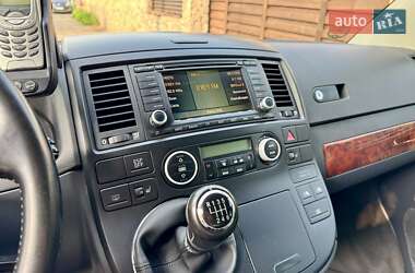 Минивэн Volkswagen Multivan 2009 в 