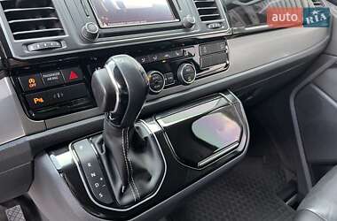 Минивэн Volkswagen Multivan 2016 в 
