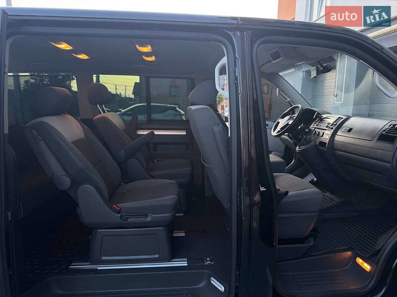 Минивэн Volkswagen Multivan 2010 в Виннице
