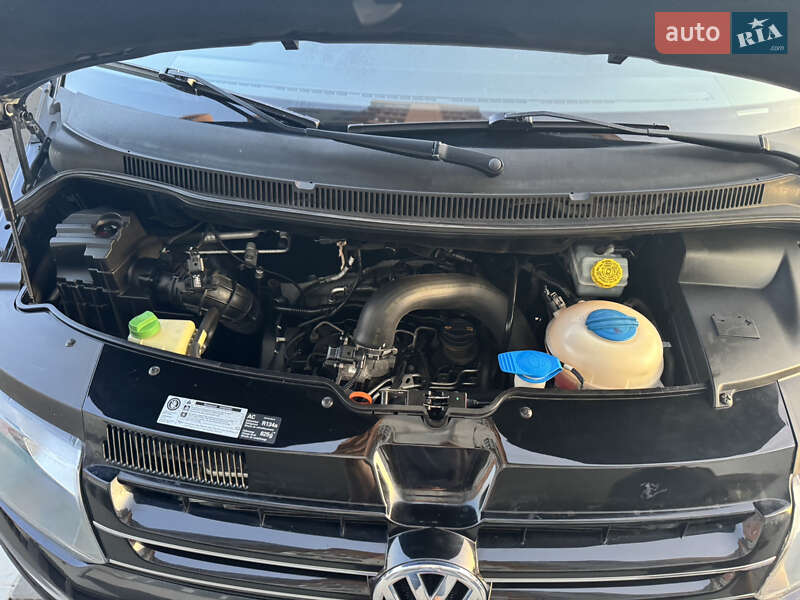 Минивэн Volkswagen Multivan 2010 в Виннице