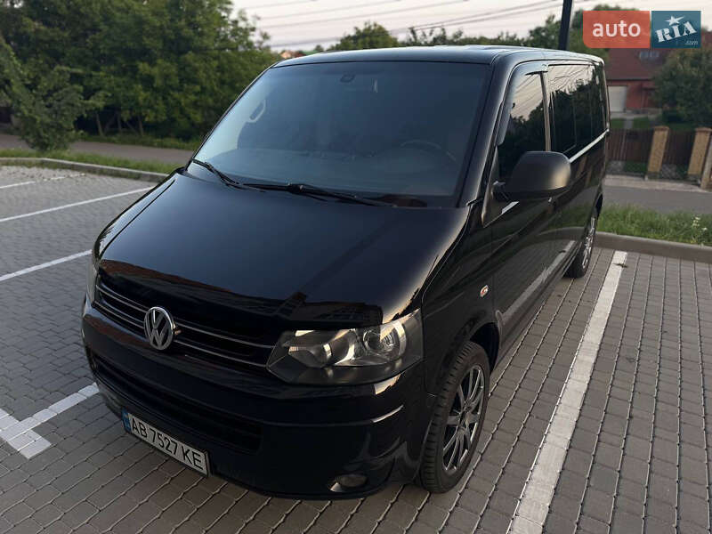 Минивэн Volkswagen Multivan 2010 в Виннице