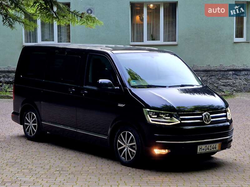Минивэн Volkswagen Multivan 2017 в Сваляве