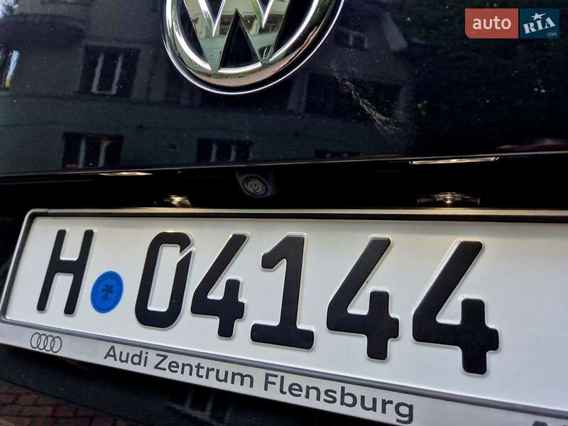 Минивэн Volkswagen Multivan 2017 в Сваляве