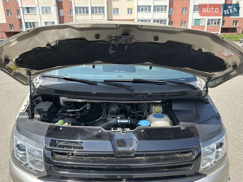 Минивэн Volkswagen Multivan 2006 в Харькове