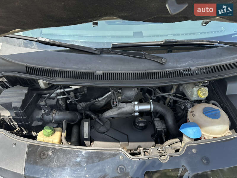Минивэн Volkswagen Multivan 2006 в Харькове